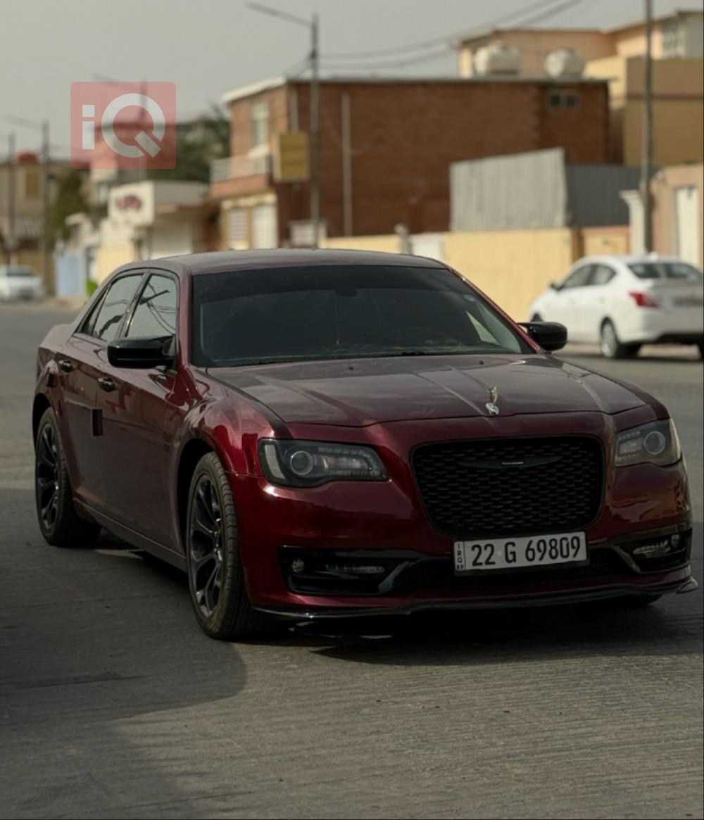 کرایسلەر 300